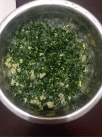 好吃的韭菜鸡蛋饺子做法图解5)