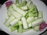 家常菜荔枝炒丝瓜做法图解1)