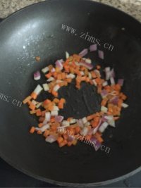 色香味俱全的蛋炒饭做法图解4)