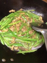 唇齿留香的豆角焖面做法图解9)