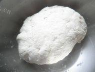 在家做的葱油饼做法图解2)