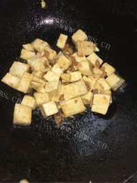最爱的酱焖老豆腐做法图解5)