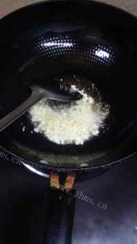 香芹炒肉片做法图解2)