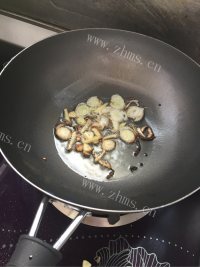美味的青椒炒鸡蛋做法图解5)