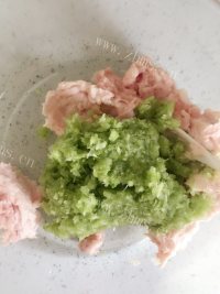 色味俱佳的菠菜饺子做法图解9)