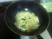 家常菜青椒茭白做法图解5)