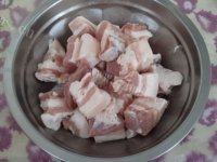 家常菜蜜汁红烧肉做法图解1)