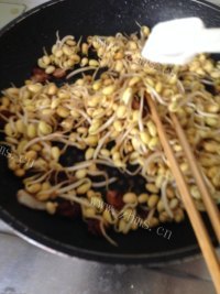 美味的干煽黄豆芽做法图解9)