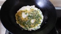 家常菜洋葱炒蛋做法图解6)