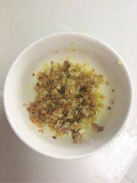 美味的蒜蓉开背虾做法图解5)