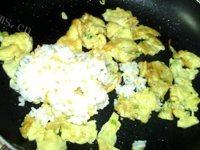 在家做的蛋炒饭做法图解7)