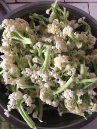 香喷喷的清炒菜花做法图解1)