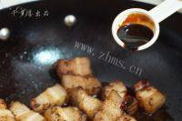 家常菜板栗红烧肉做法图解8)