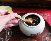 美味的雪梨柠檬红茶做法图解2)