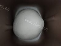 美味的香葱火腿面包做法图解4)