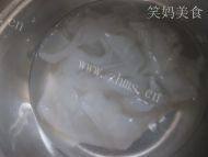 家常菜黄瓜拌拉皮做法图解2)