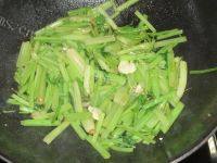 香气逼人的炒芹菜