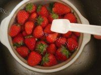 美味的冻草莓的做法图解二
