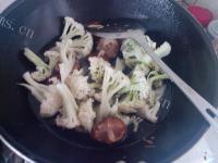 家常菜香菇炒花菜做法图解3)