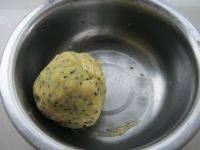 清脆爽口的花生芝麻酥饼做法图解10)