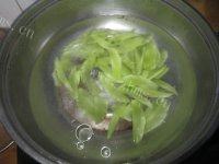 健康美食之凉拌莴笋叶做法图解6)