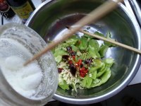 喷香的凉拌苦瓜做法图解7)