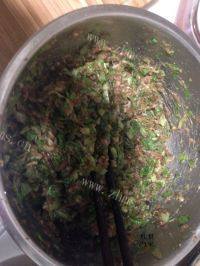 香味四溢的菜肉大馄饨做法图解8)