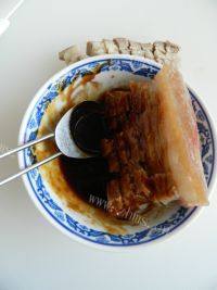 自制广式脆皮烧肉做法图解9)
