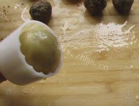 自制五仁月饼做法图解15)