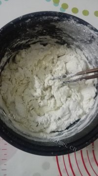 营养丰富的韭菜盒子做法图解2)