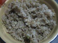 自己做的猪肉酸菜馅饺子做法图解5)