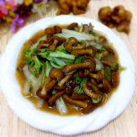 白菜炒滑子蘑做法图解7)