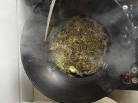 家常菜香椿芽炒鸡蛋做法图解3)