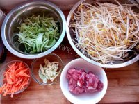 唇齿留香的豆芽炒肉做法图解1)