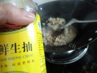 妈妈教我做肉末豆腐做法图解7)