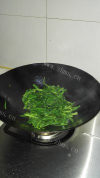 家常菜韭菜炒香干做法图解4)