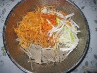 饱满的凉拌豆腐丝做法图解3)