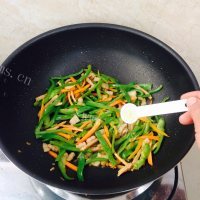 开胃的青椒肉丝做法图解8)