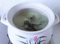 莲叶山药老鸭汤做法图解6)