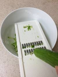 美味的炸酱面做法图解3)