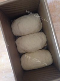 美味的奶香超绵吐司做法图解9)