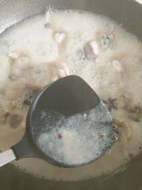 「自制」丑鱼豆腐汤做法图解17)