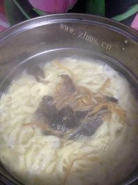 DIY羊汤烩面做法图解19)