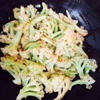家常菜清炒花菜做法图解4)