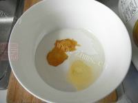 好吃的酸奶菠萝蛋糕做法图解1)