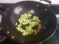 营养的腊肉毛豆子冬瓜汤做法图解4)