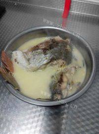 美味的炖大鲤鱼
