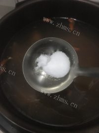 美味的榴莲壳炖鸡