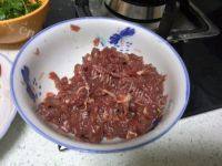 泡椒牛肉丝自制做法图解1)