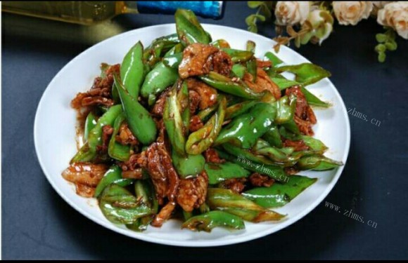 诱人的尖椒炒肉